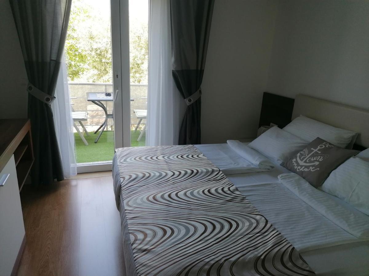 Apartments Ljubica Krk Town Extérieur photo