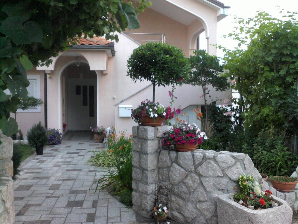 Apartments Ljubica Krk Town Chambre photo